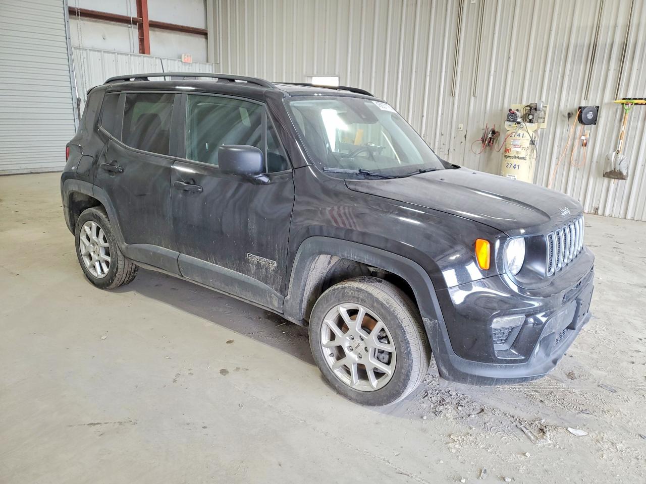 2023 JEEP RENEGADE LATITUDE photo 7
