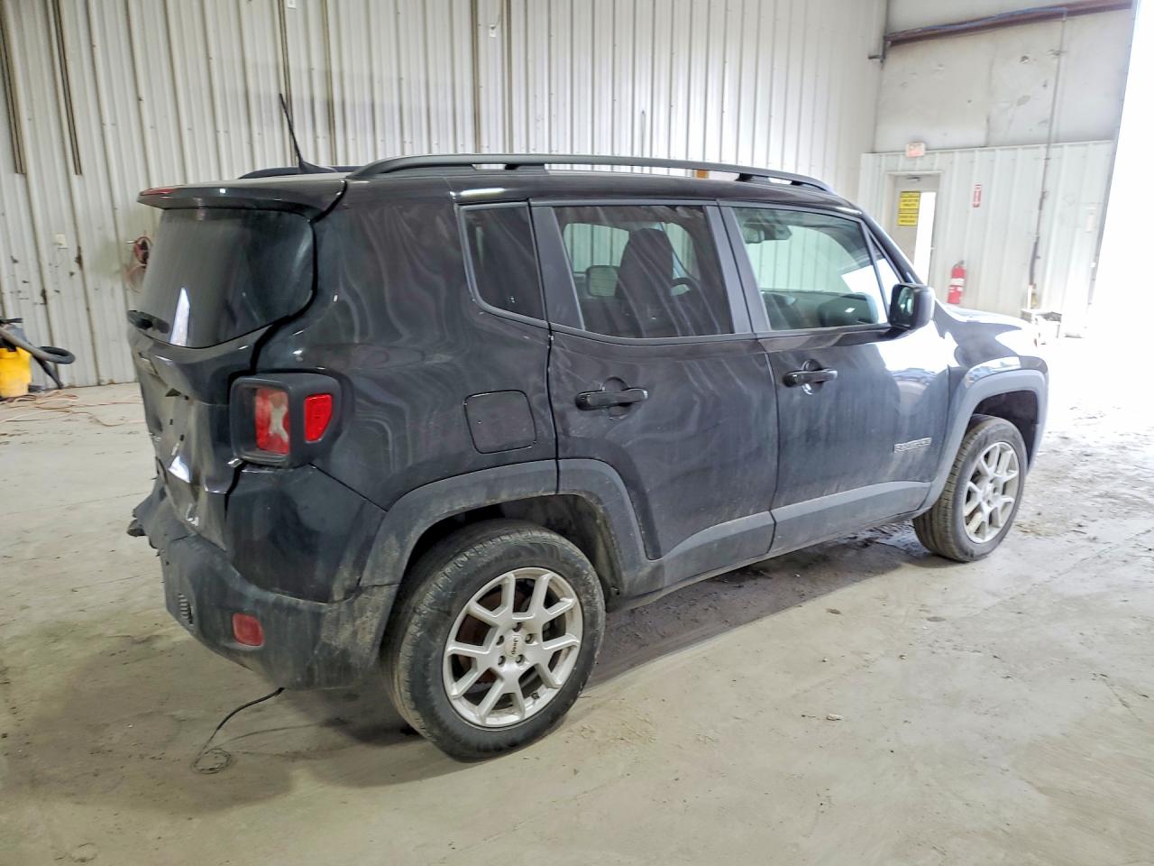 2023 JEEP RENEGADE LATITUDE photo 5