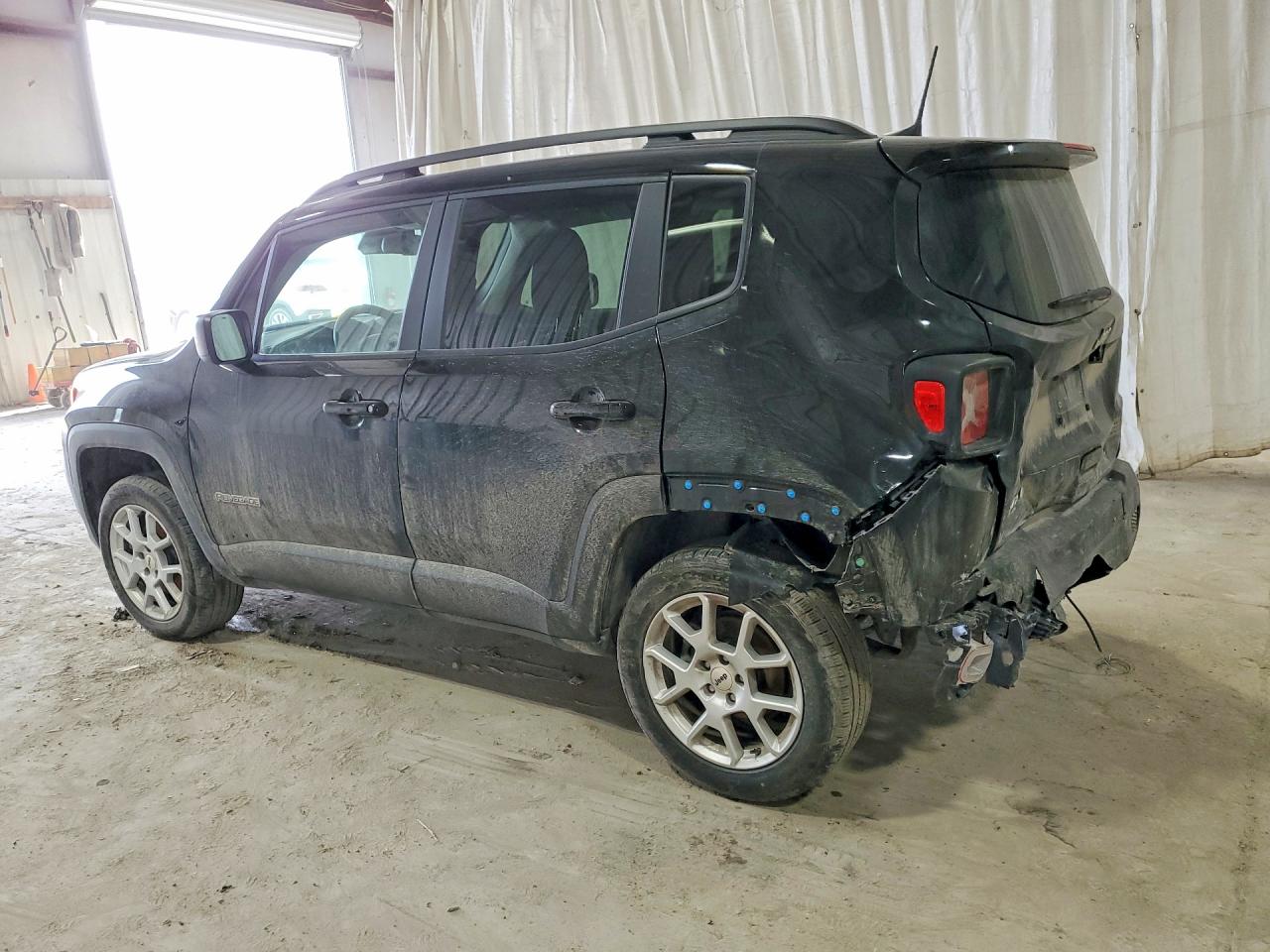 2023 JEEP RENEGADE LATITUDE photo 3