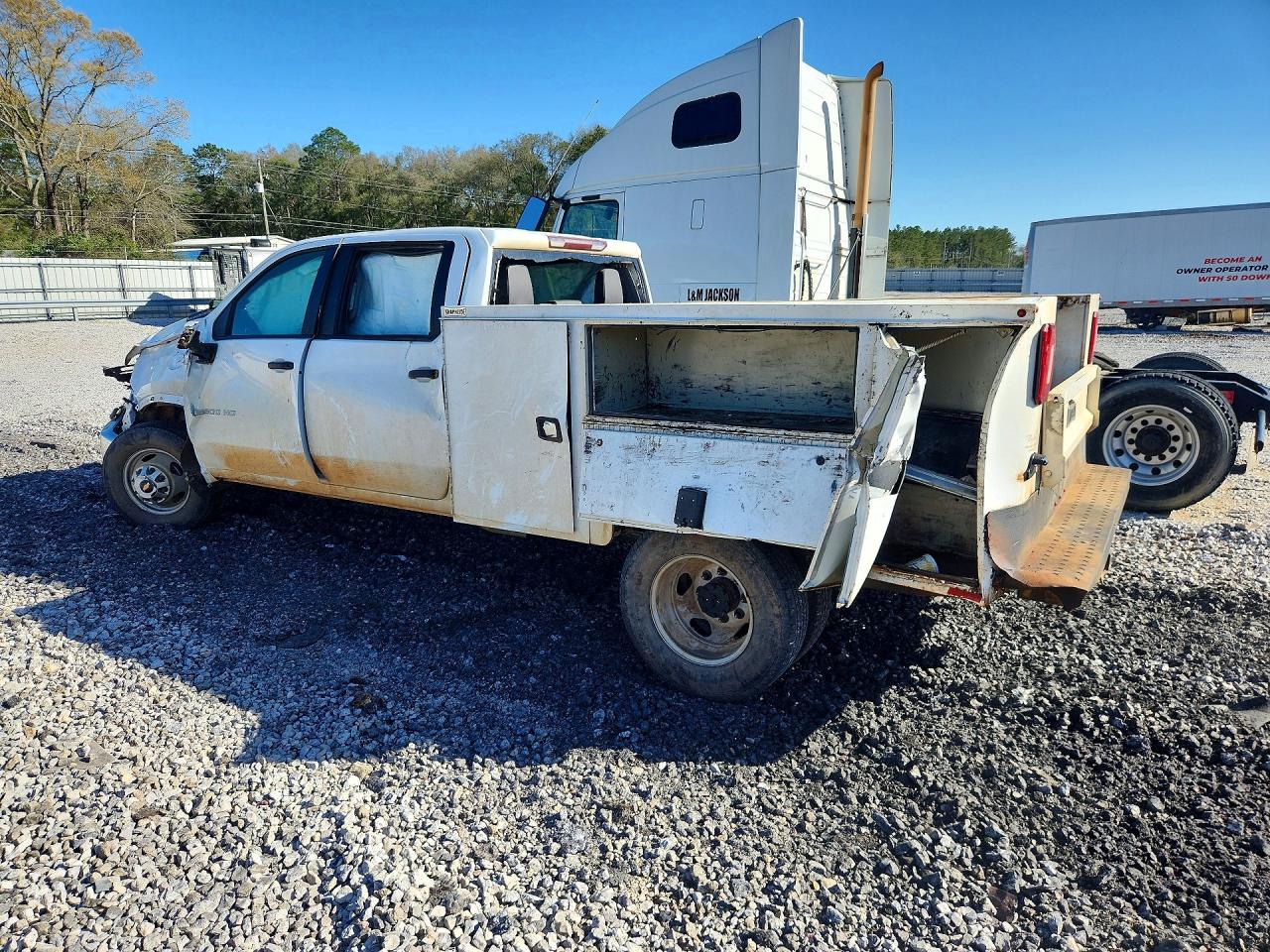 2021 CHEVROLET SILVERADO K3500 photo 3