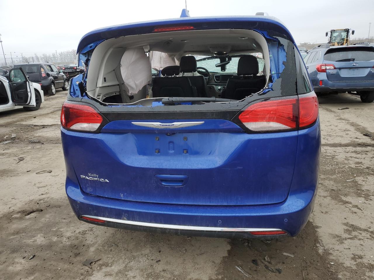 2019 CHRYSLER PACIFICA TOURING L photo 11