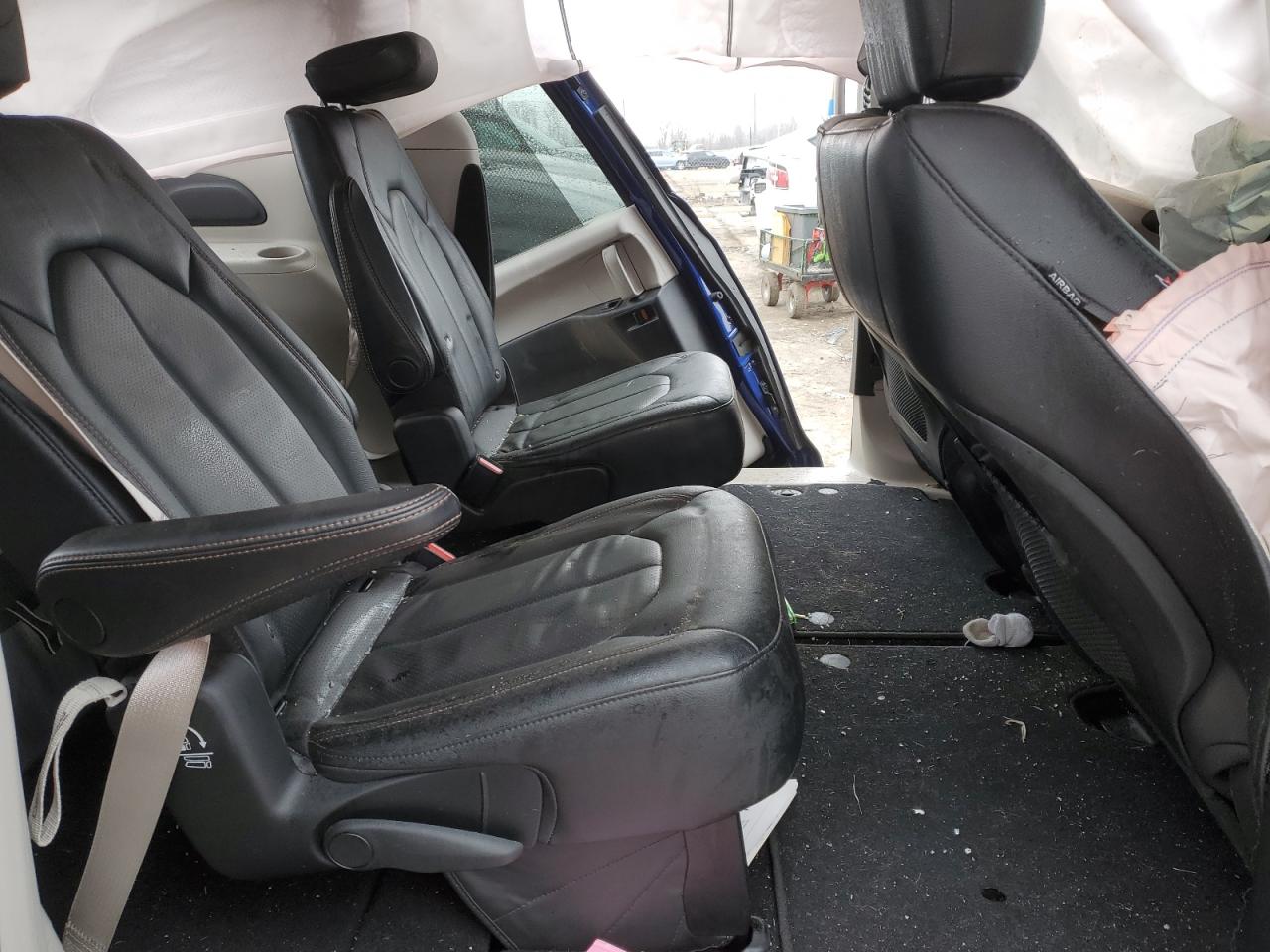 2019 CHRYSLER PACIFICA TOURING L photo 21