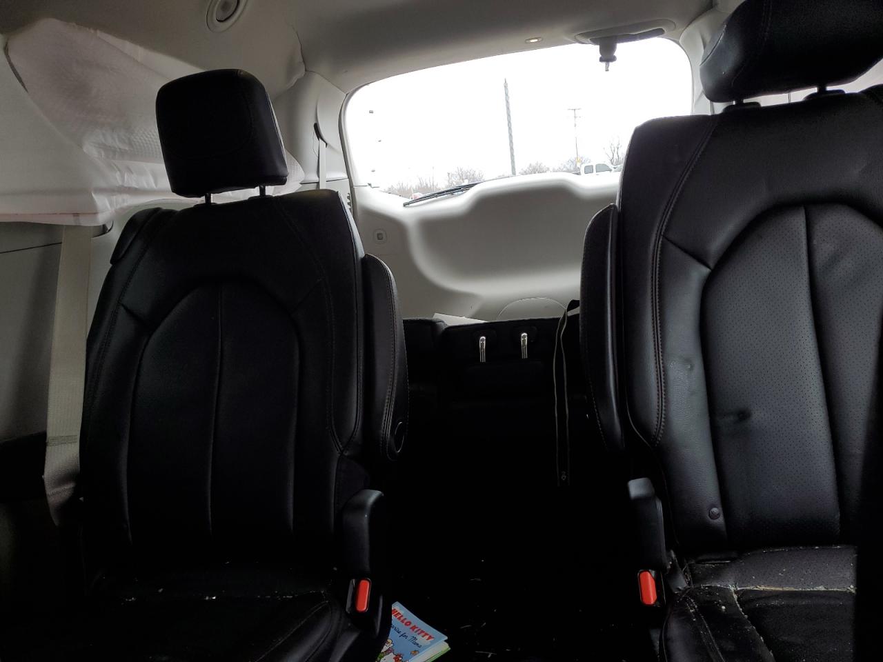 2019 CHRYSLER PACIFICA TOURING L photo 19