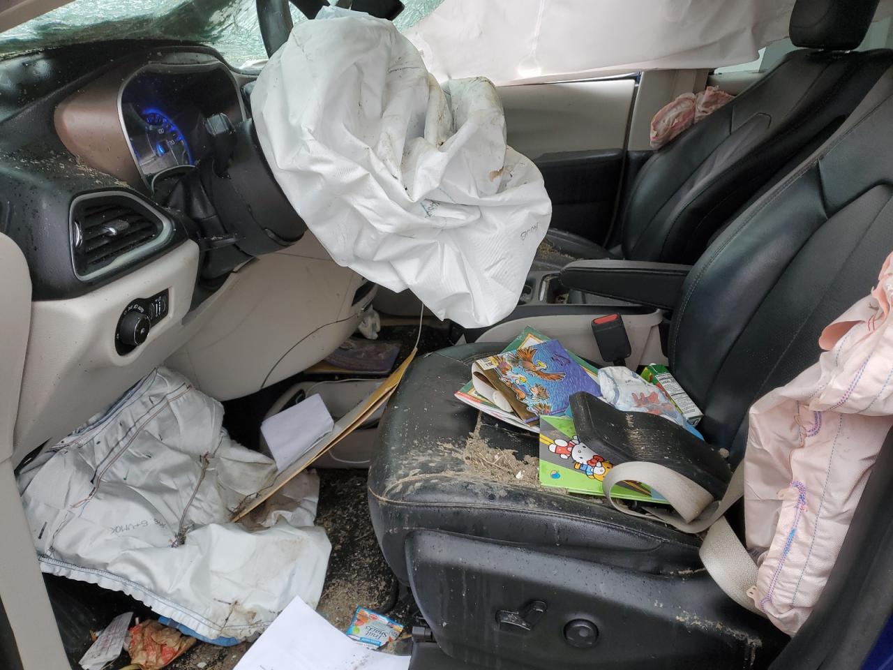 2019 CHRYSLER PACIFICA TOURING L photo 13