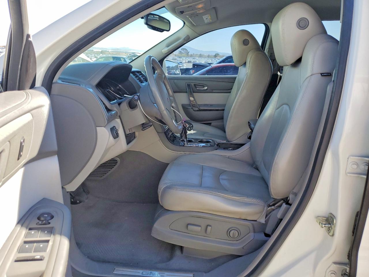 2015 GMC ACADIA SLT-1 photo 13