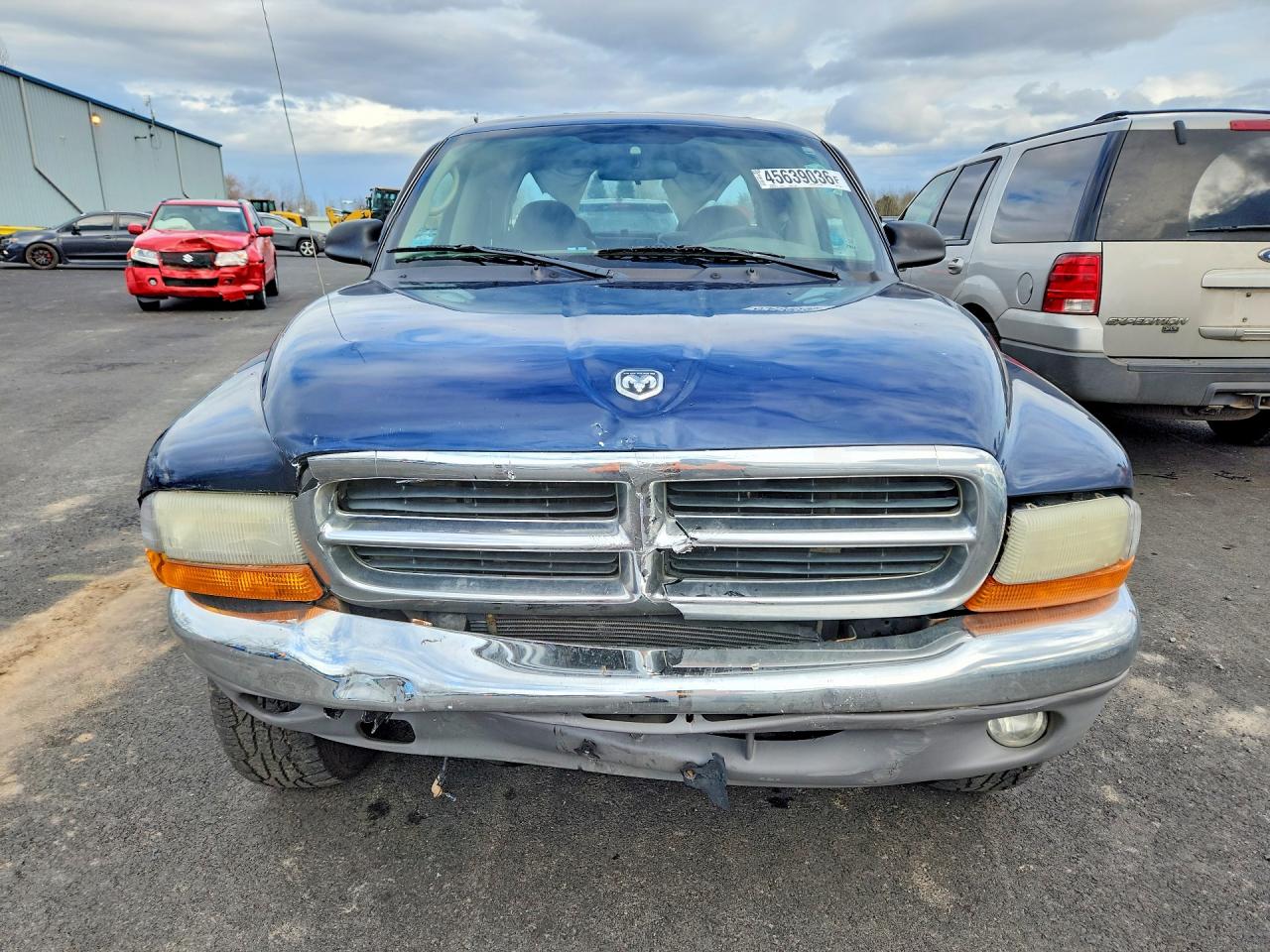 2004 DODGE DAKOTA QUAD SLT photo 9
