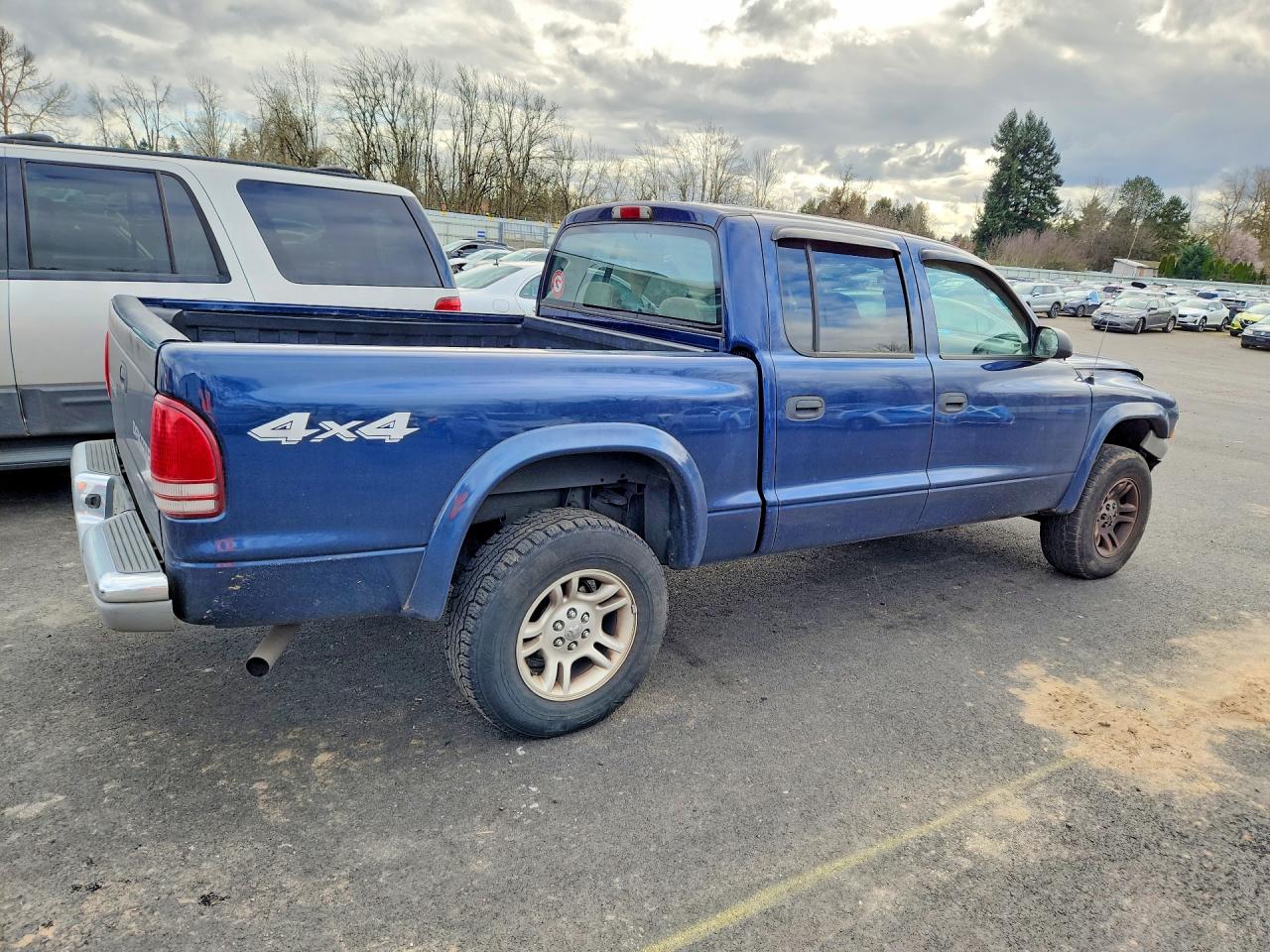 2004 DODGE DAKOTA QUAD SLT photo 5