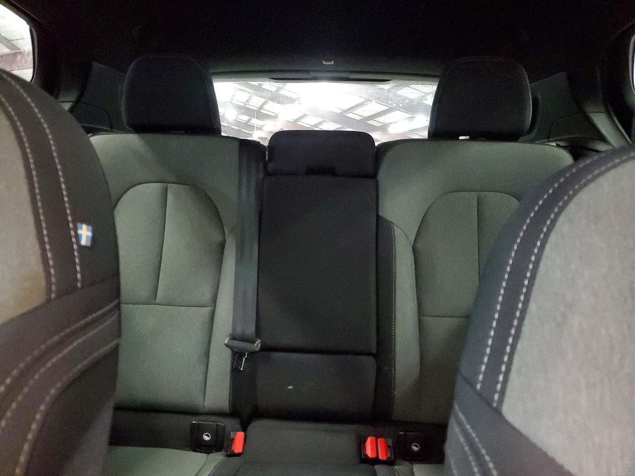 2023 VOLVO XC40 CORE photo 10