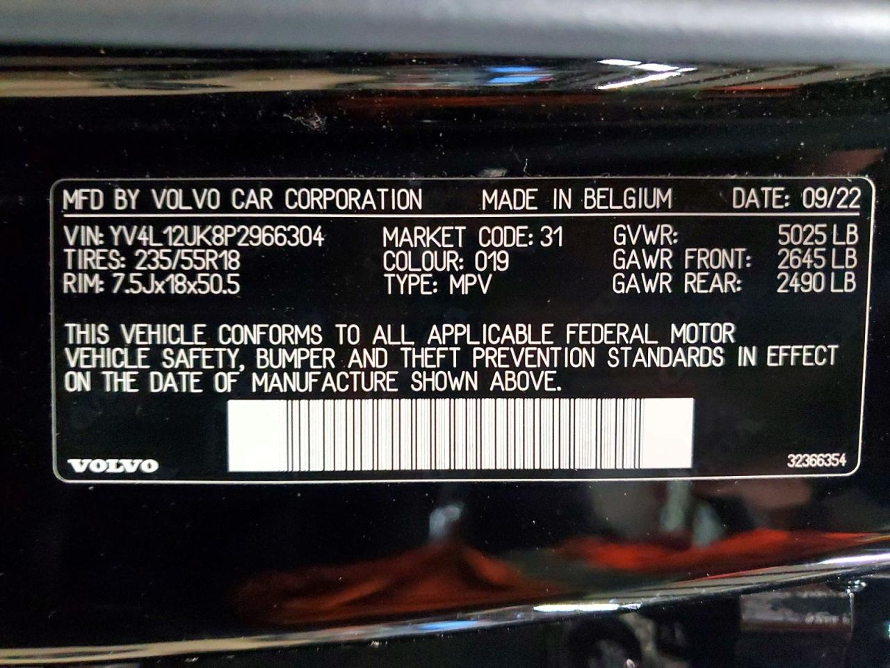 2023 VOLVO XC40 CORE photo 13