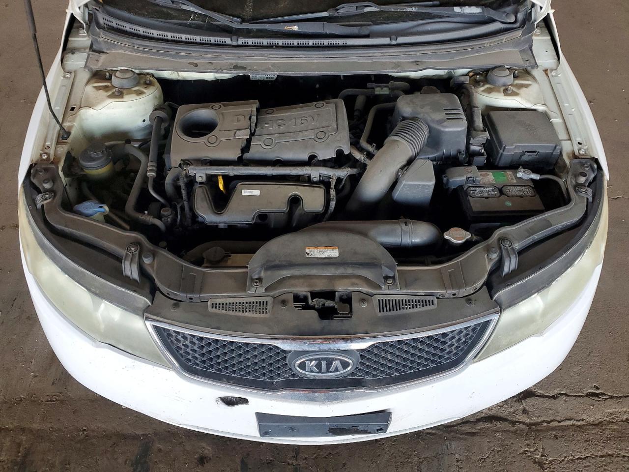 2010 KIA FORTE EX photo 11