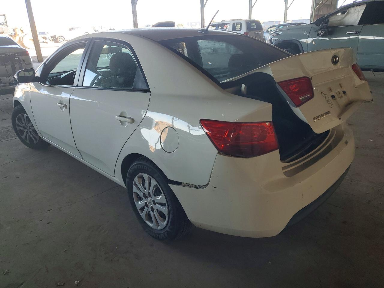 2010 KIA FORTE EX photo 2