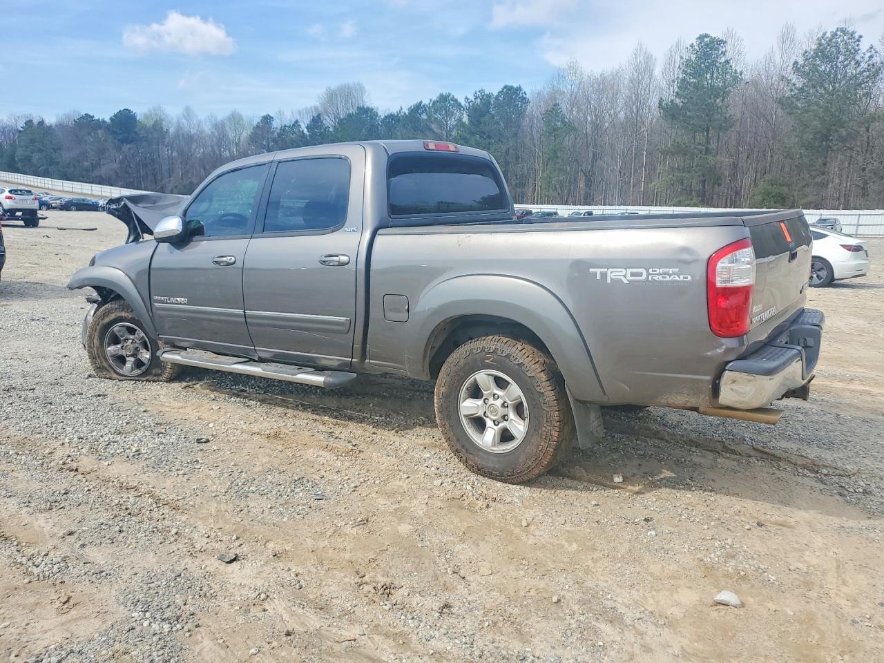 2006 TOYOTA TUNDRA photo 2