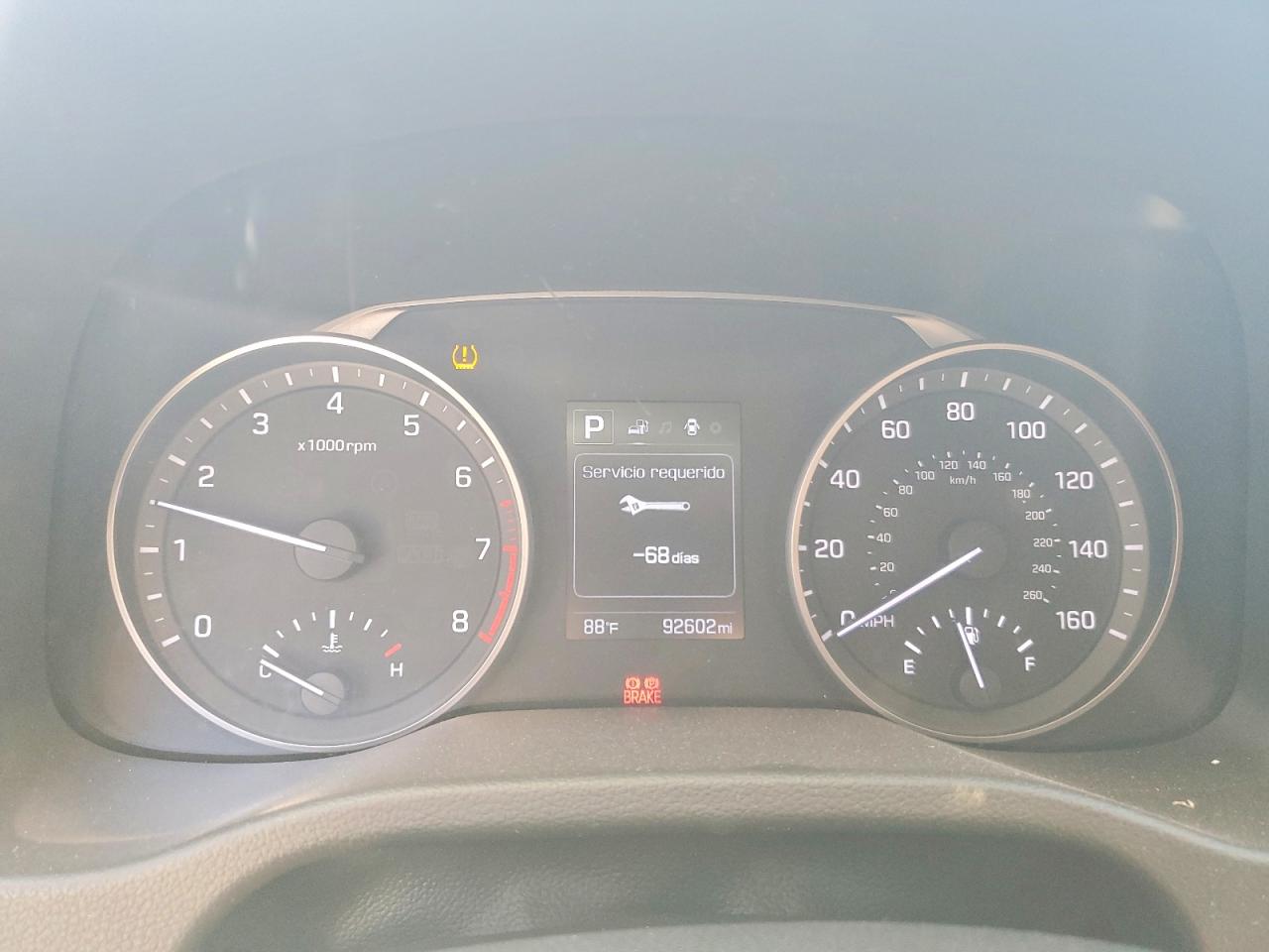 2018 HYUNDAI ELANTRA photo 9