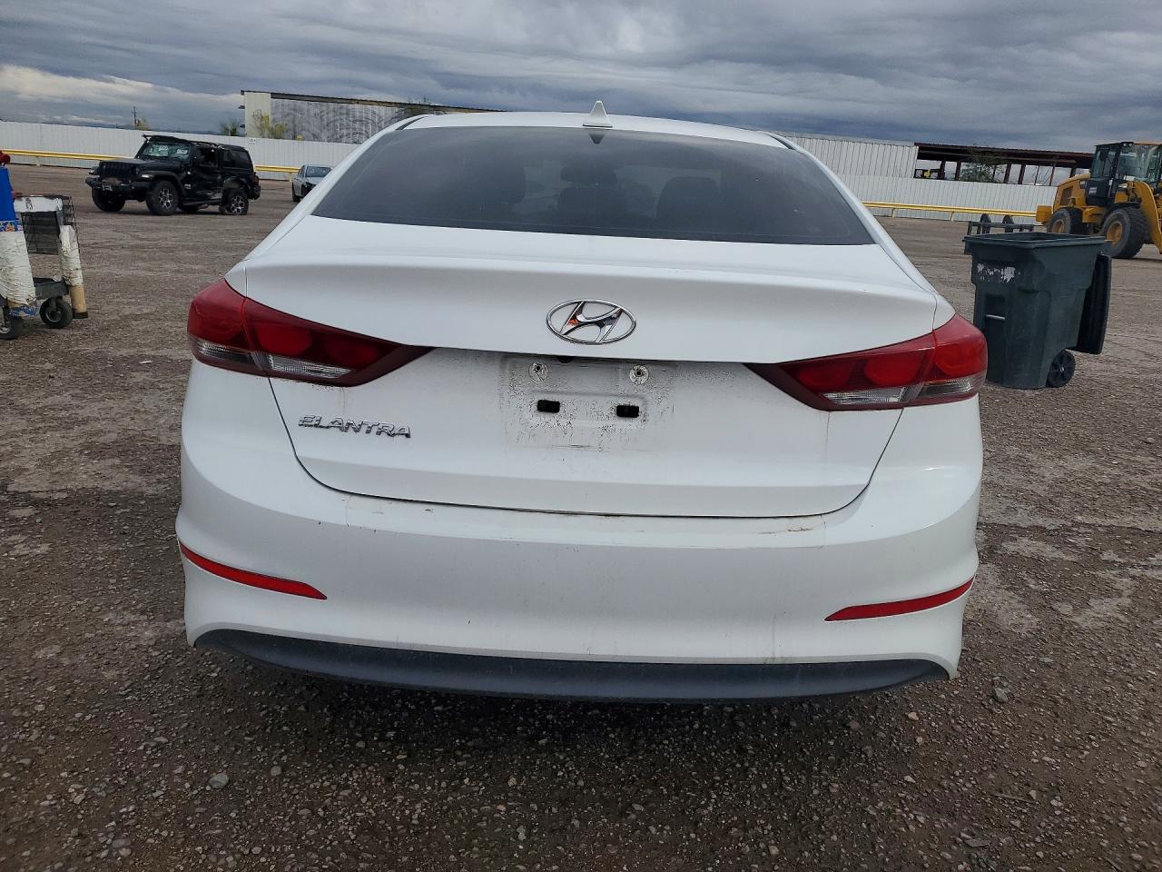 2018 HYUNDAI ELANTRA photo 6