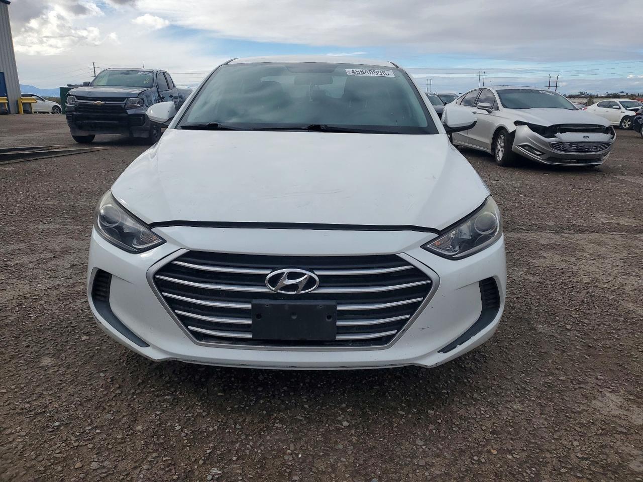 2018 HYUNDAI ELANTRA photo 5