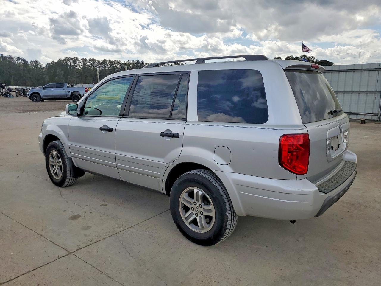 2005 HONDA PILOT EXL photo 2