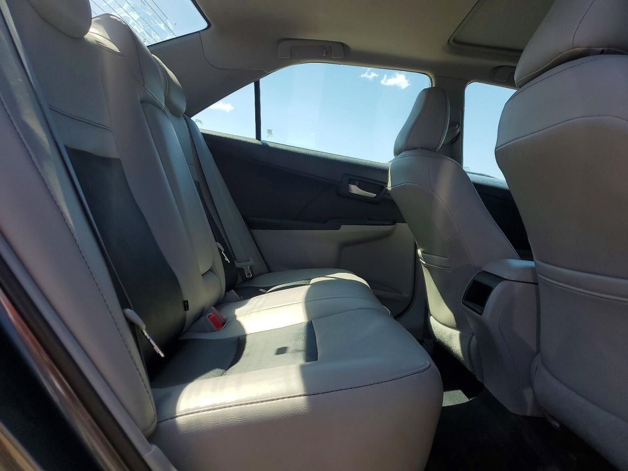 2012 TOYOTA CAMRY LE photo 10