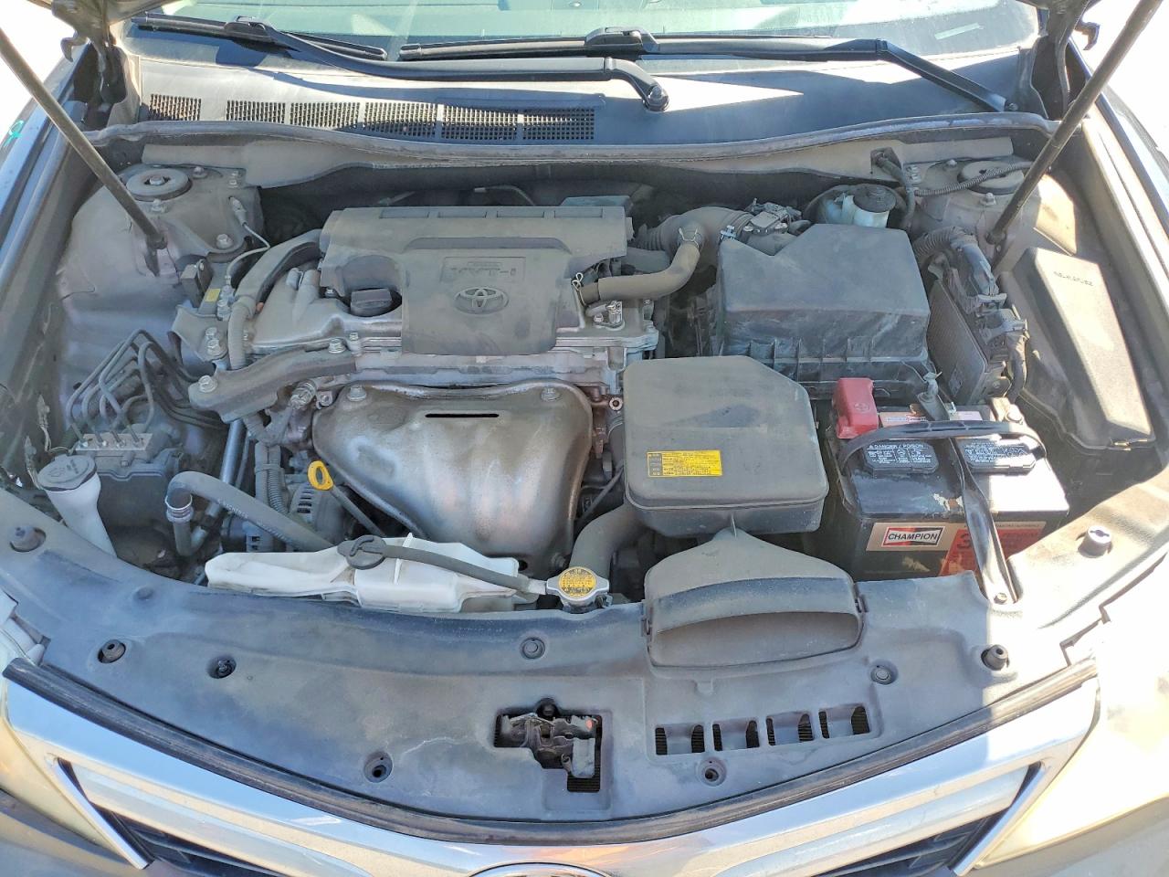 2012 TOYOTA CAMRY LE photo 11