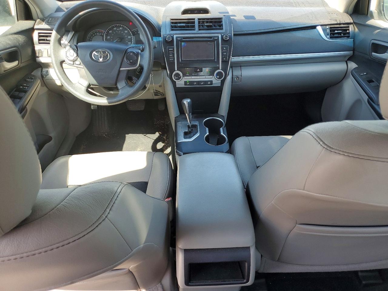 2012 TOYOTA CAMRY LE photo 8