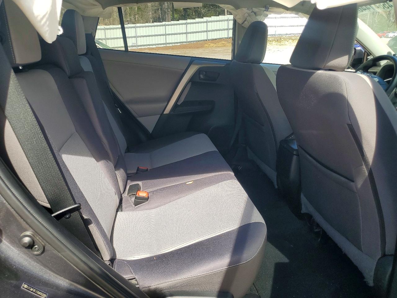 2013 TOYOTA RAV4 XLE photo 19