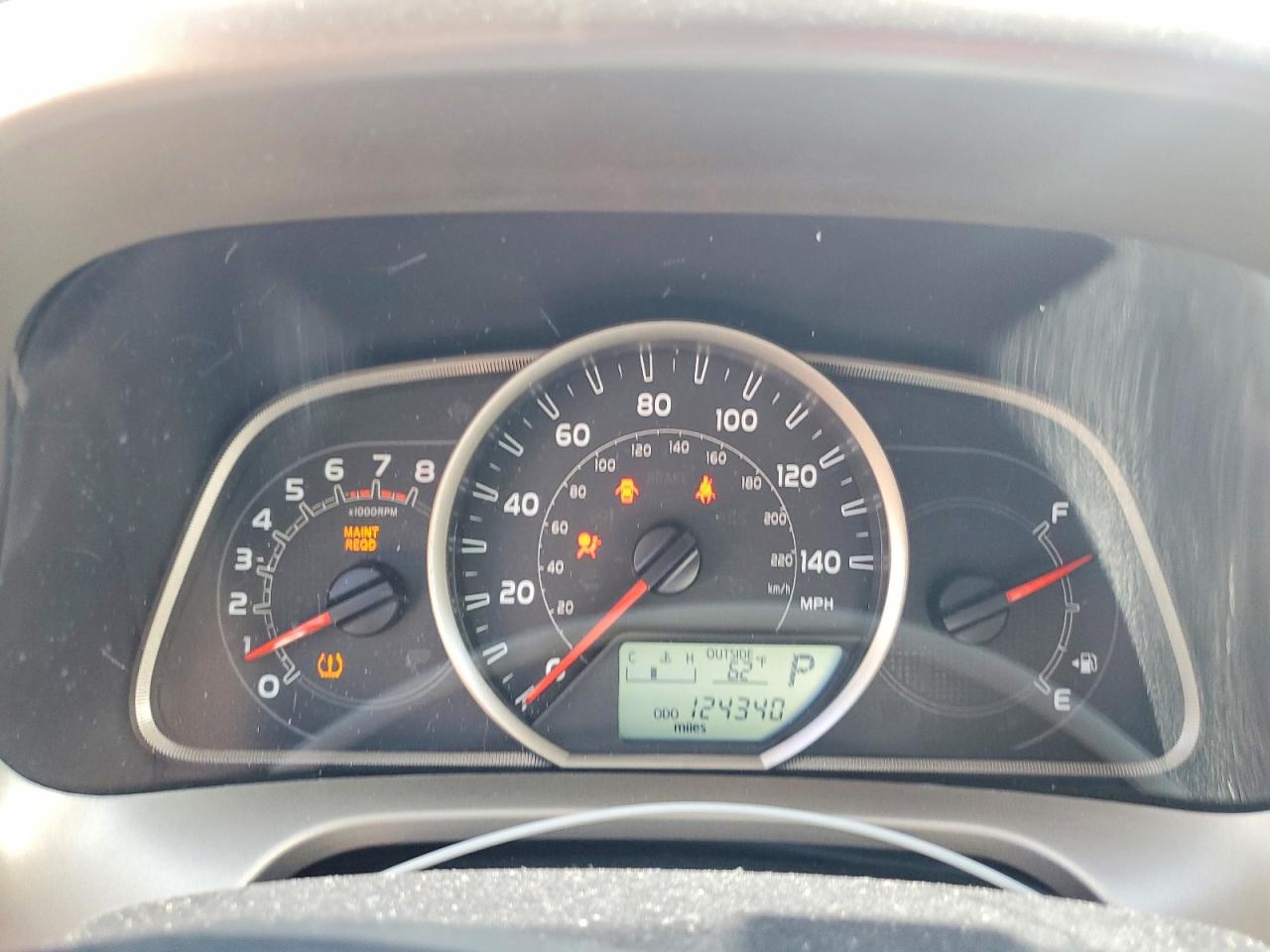2013 TOYOTA RAV4 XLE photo 17
