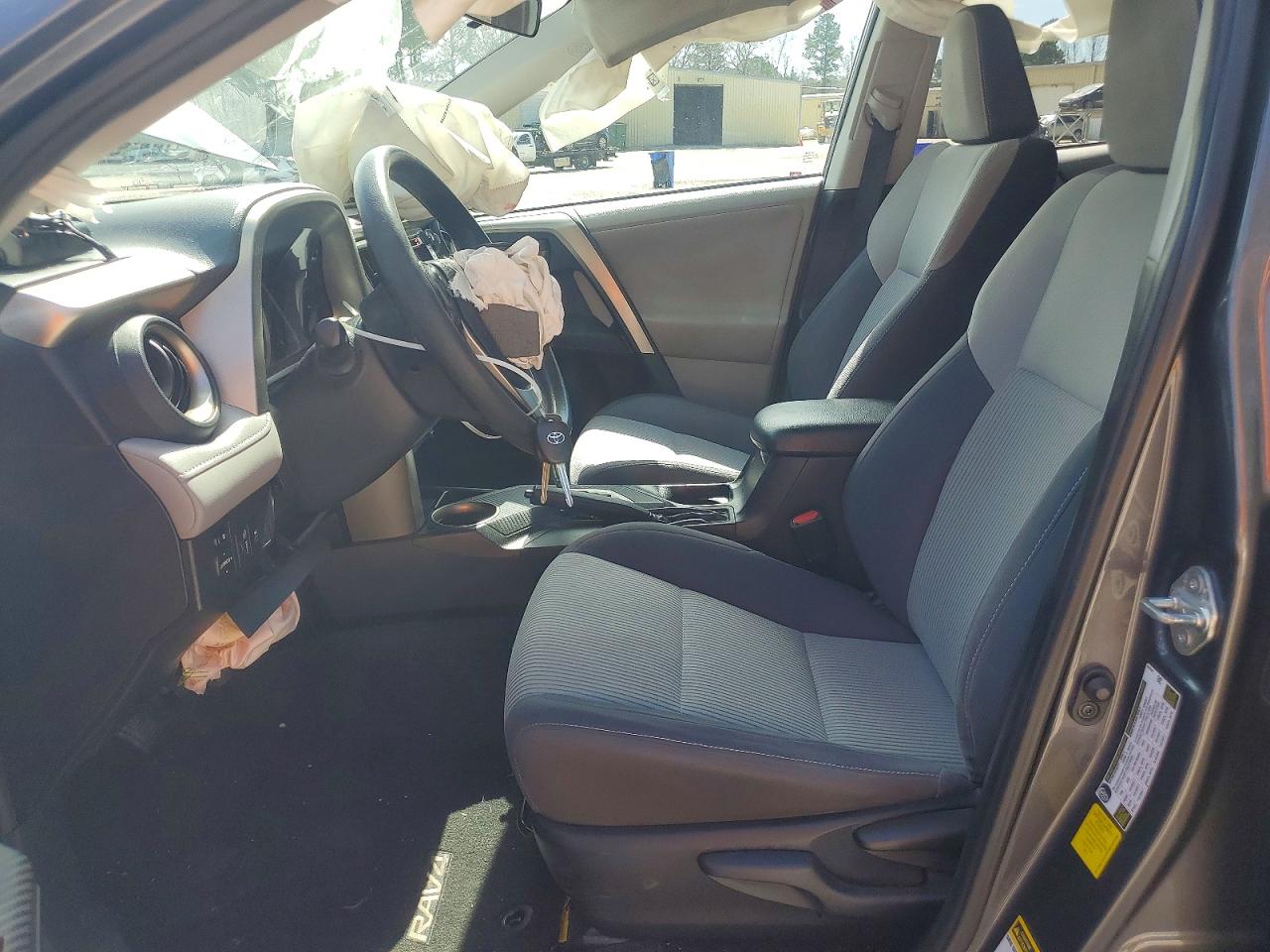 2013 TOYOTA RAV4 XLE photo 13