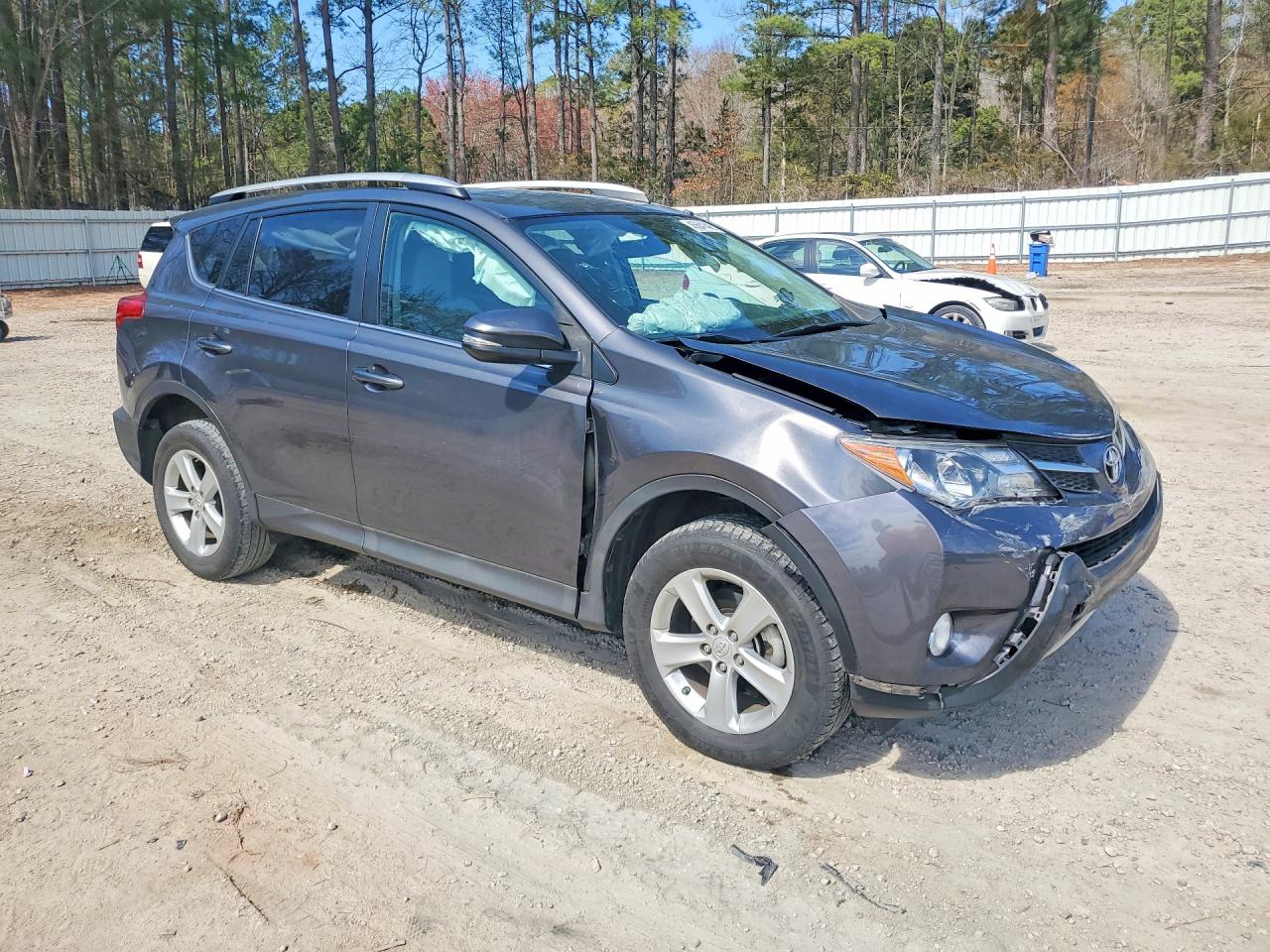 2013 TOYOTA RAV4 XLE photo 7