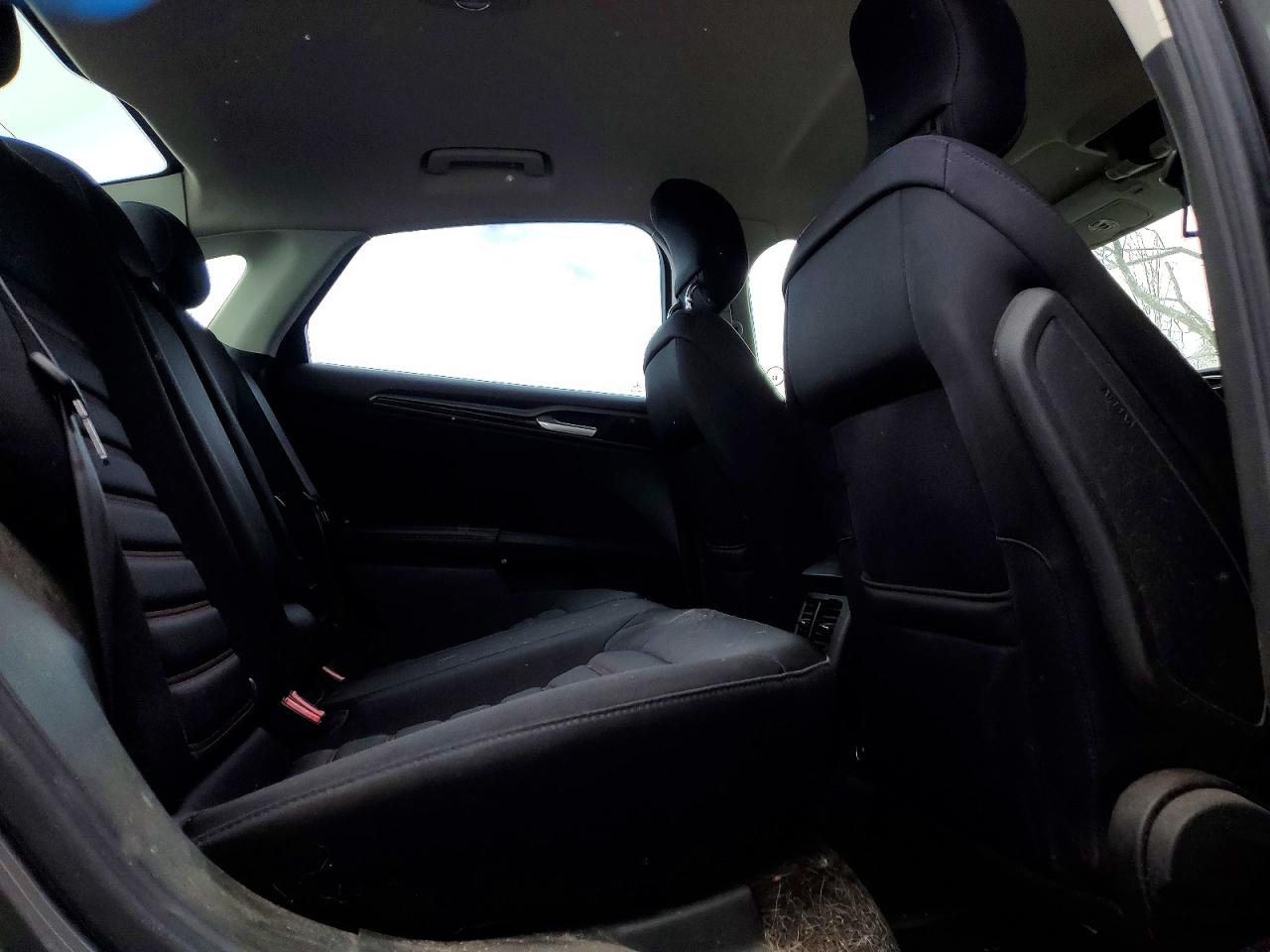 2013 FORD FUSION SE photo 28