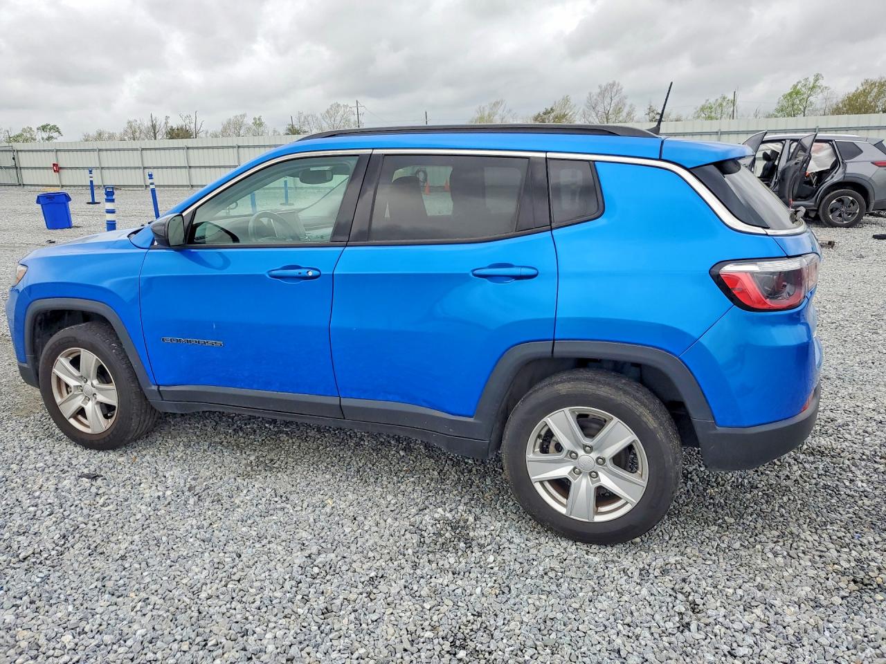 2022 JEEP COMPASS LATITUDE photo 3