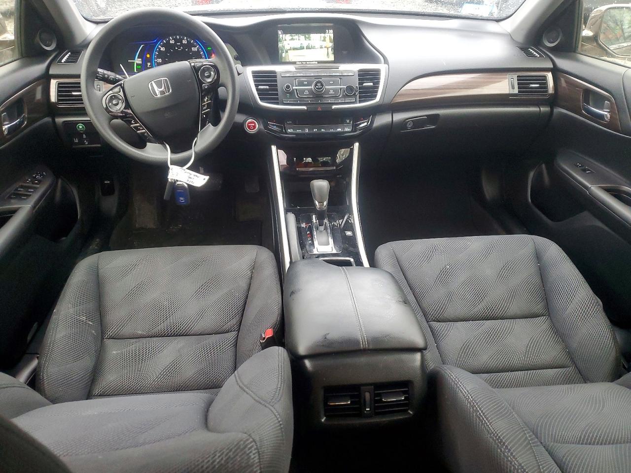 2017 HONDA ACCORD HYBRID photo 8