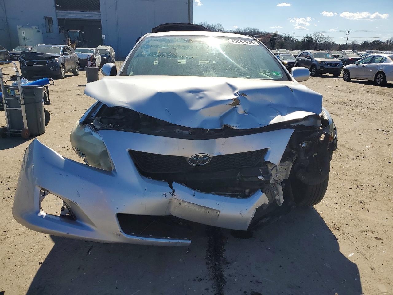 2009 TOYOTA COROLLA LE photo 5
