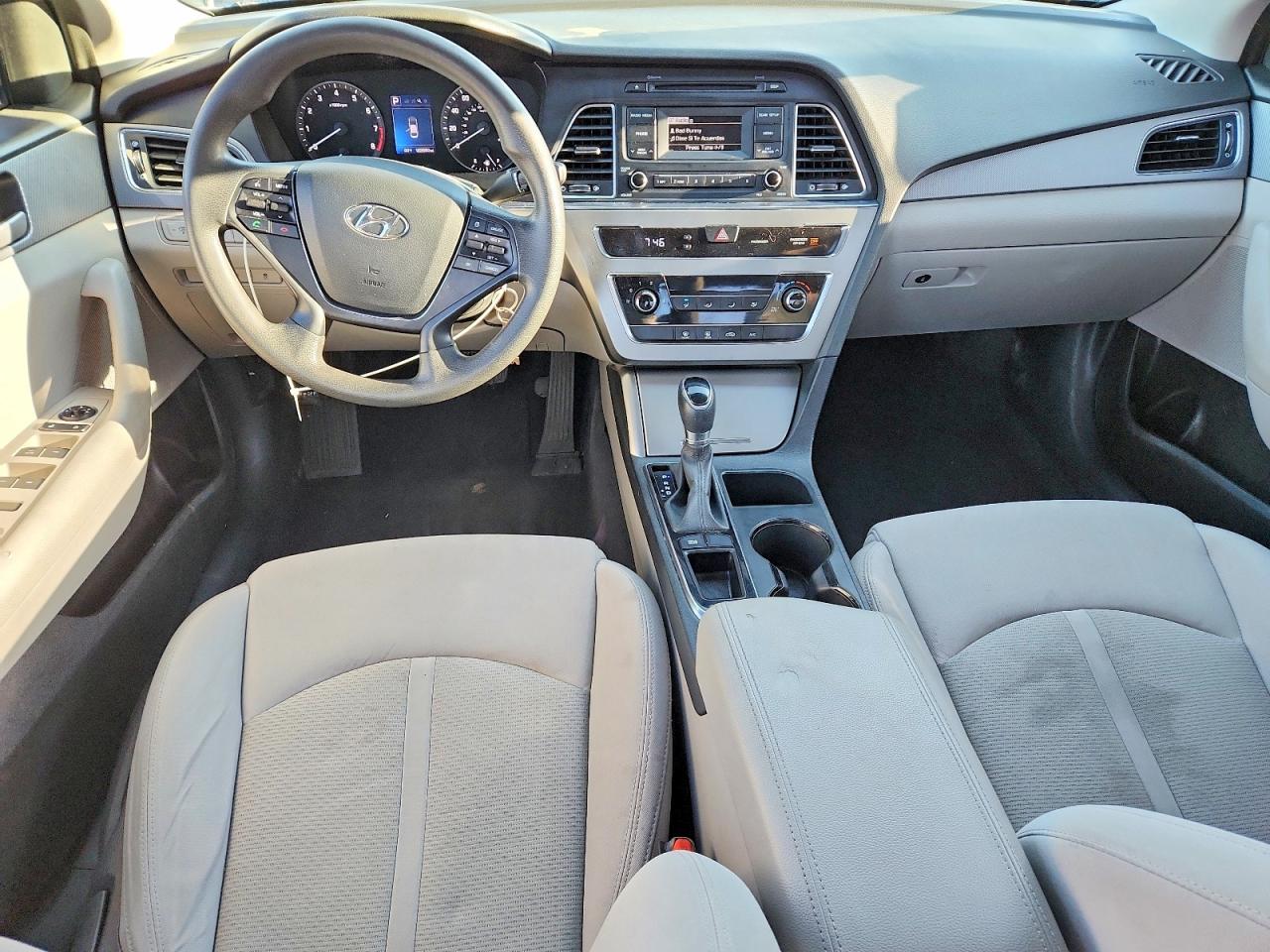 2017 HYUNDAI SONATA SE photo 15