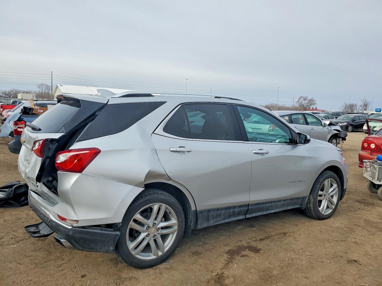 2018 CHEVROLET EQUINOX PREMIER photo 5