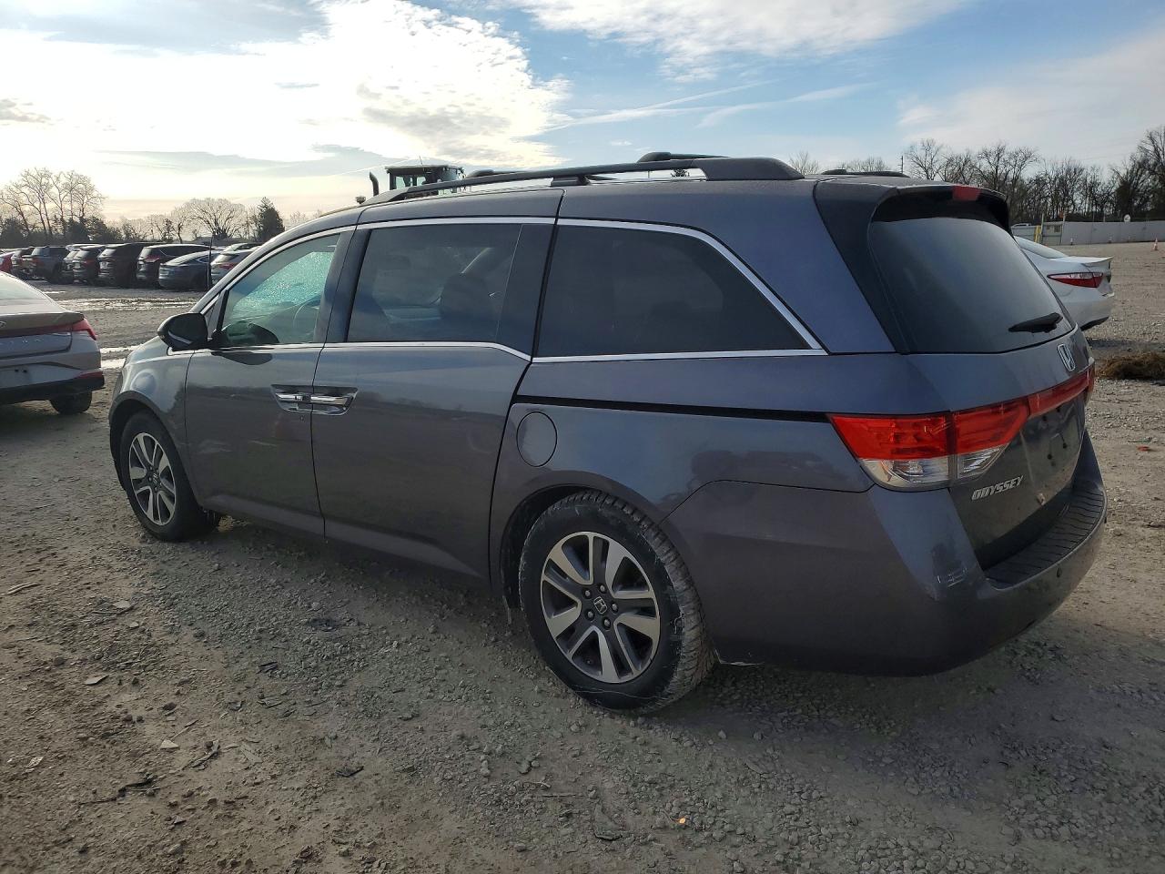 2016 HONDA ODYSSEY TOURING photo 4