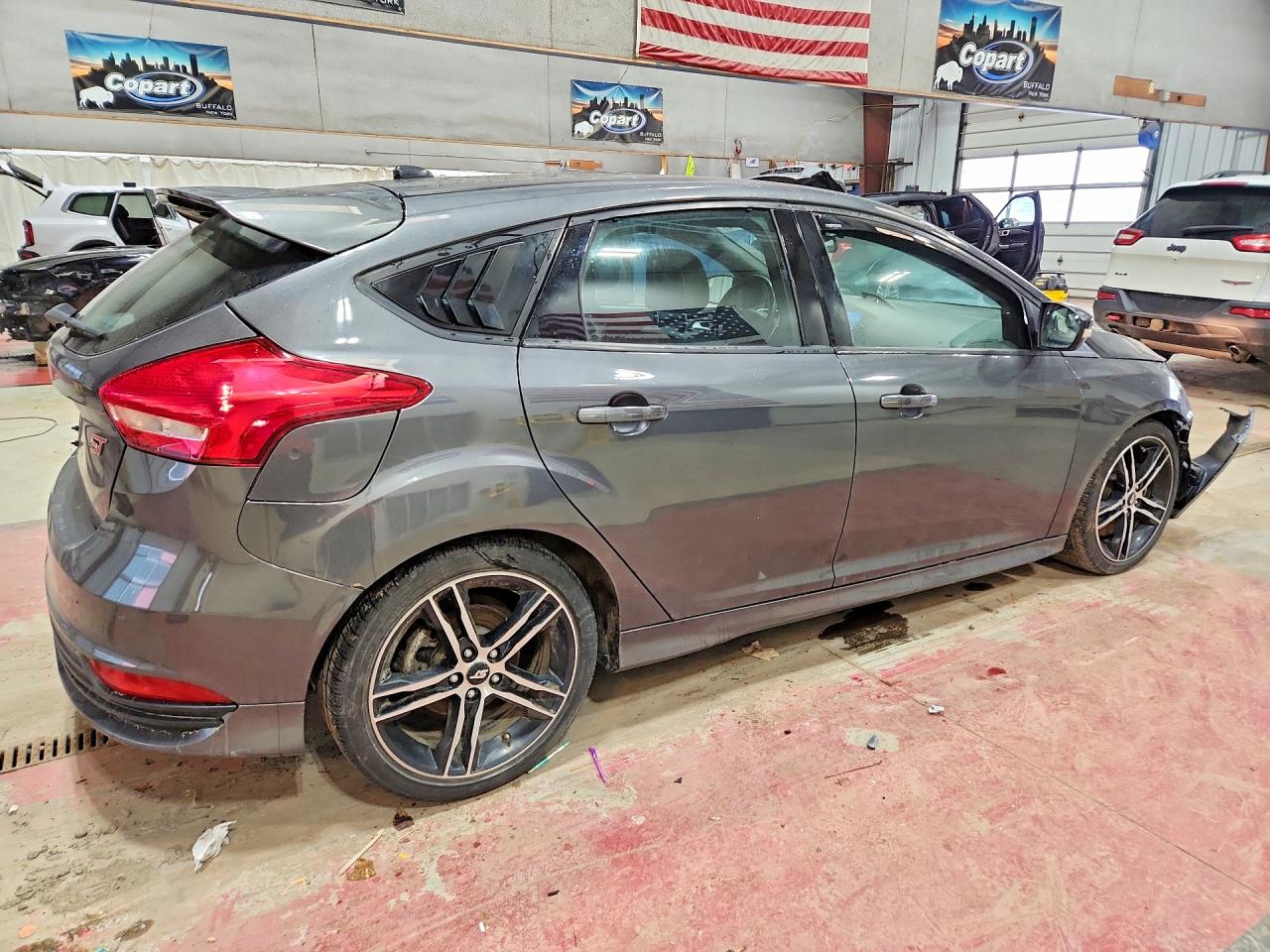 2017 FORD FOCUS ST photo 5