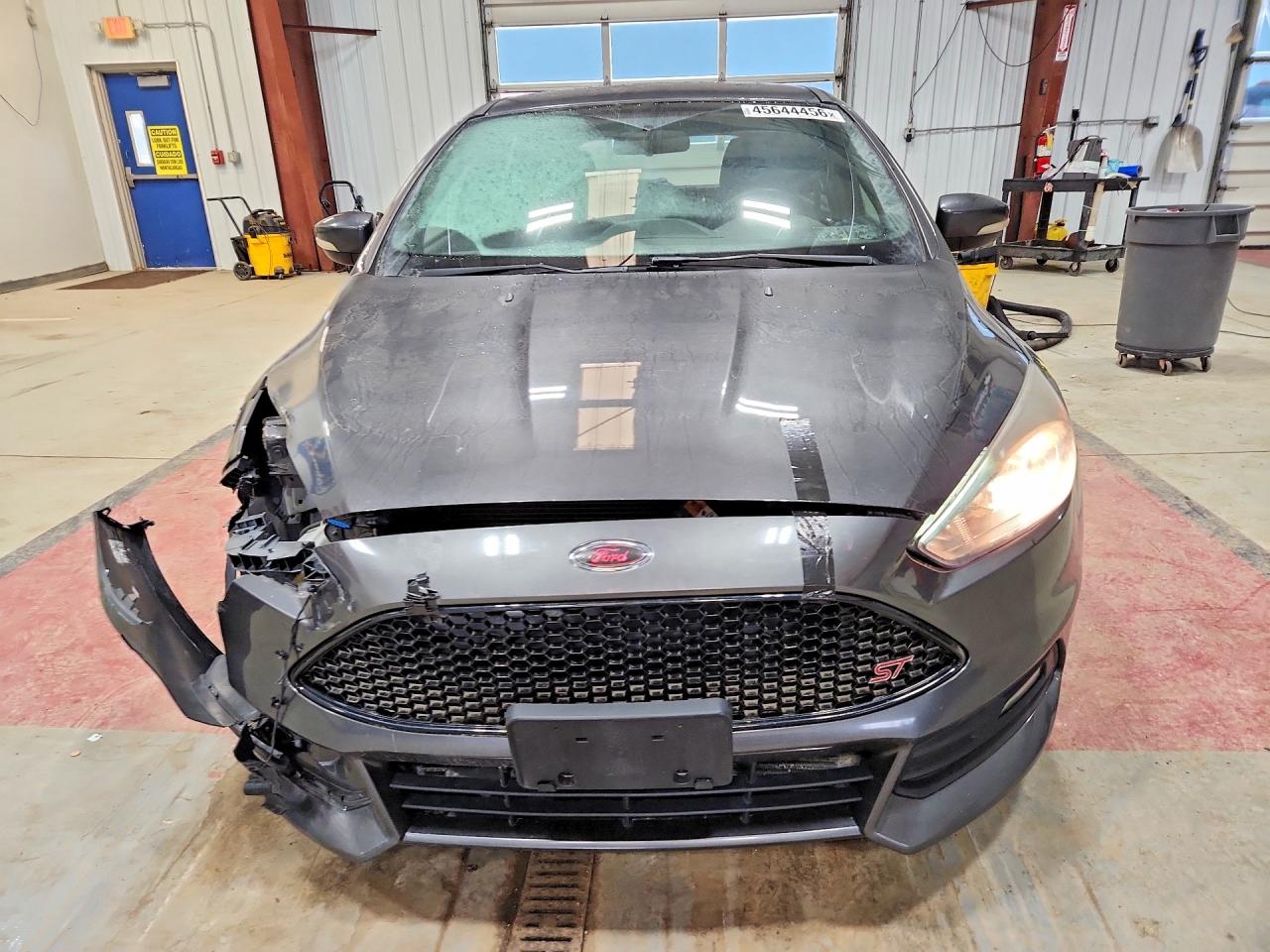 2017 FORD FOCUS ST photo 9