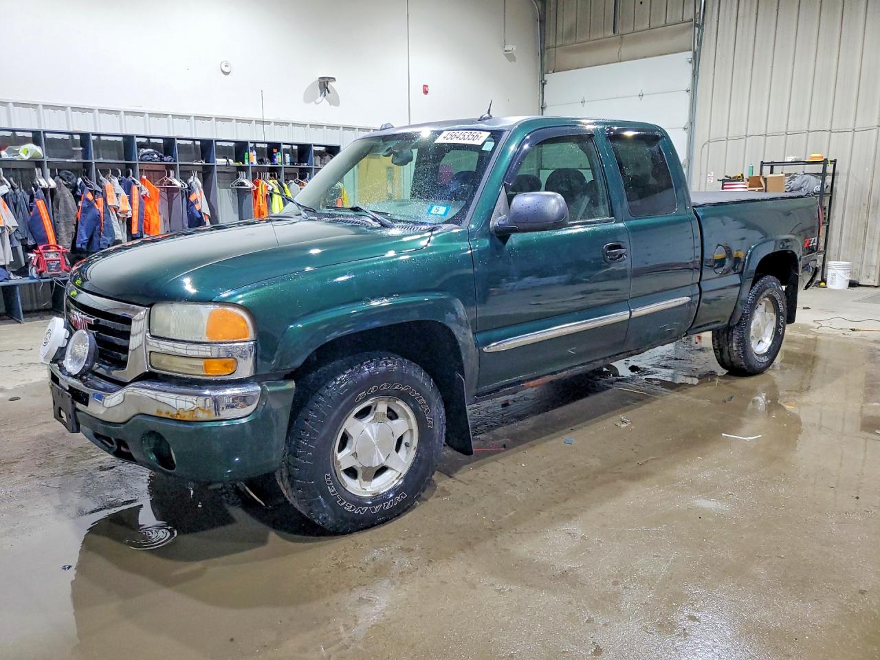 2004 GMC NEW SIERRA