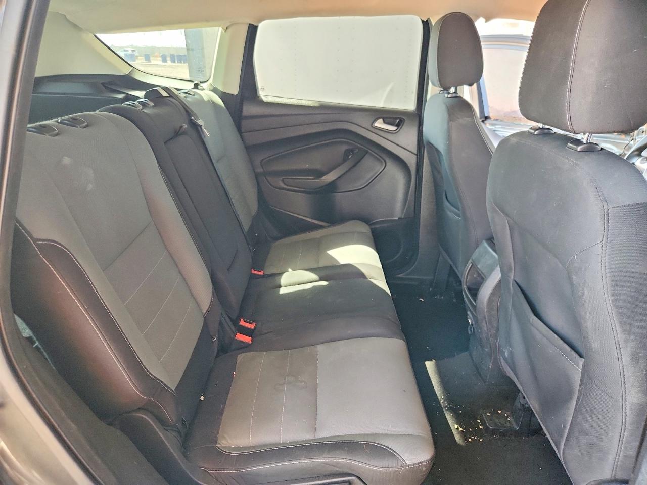 2016 FORD ESCAPE SE photo 21