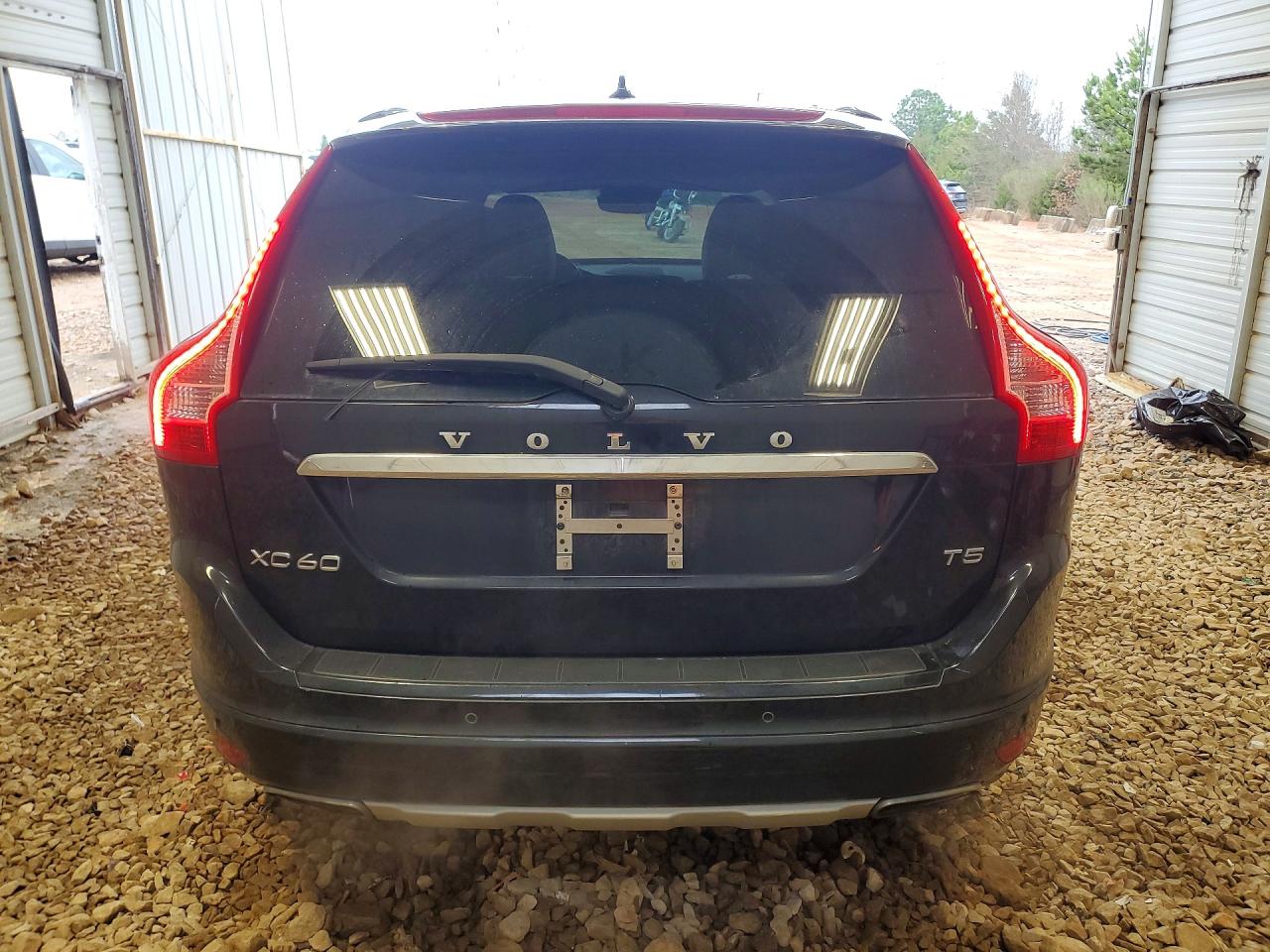 2016 VOLVO XC60 T5 PLATINUM photo 6