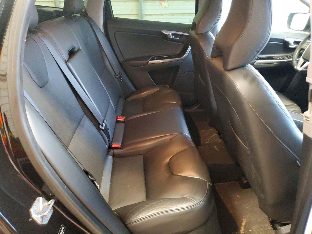 2016 VOLVO XC60 T5 PLATINUM photo 11