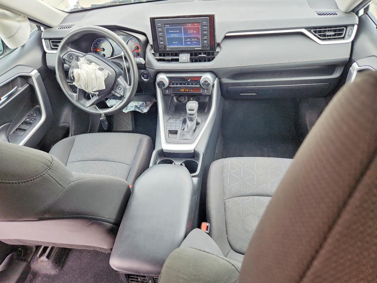 2021 TOYOTA RAV4 XLE photo 15
