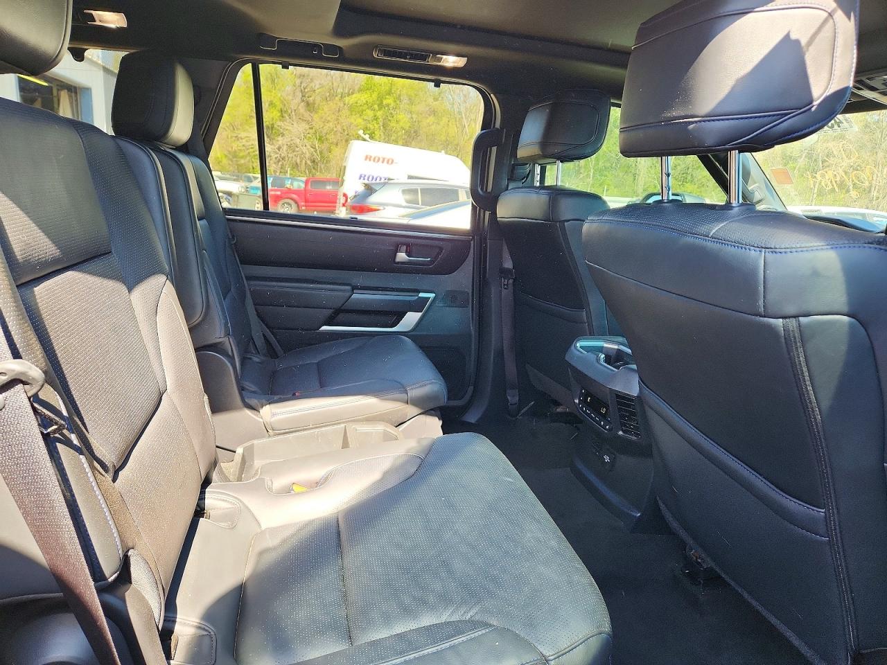 2023 TOYOTA SEQUOIA PLATINUM photo 21