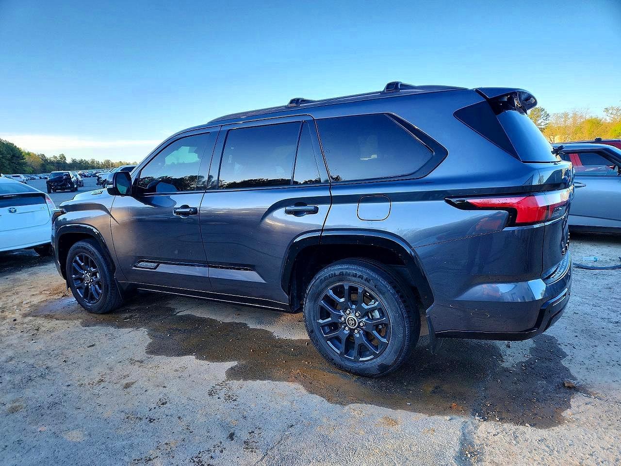 2023 TOYOTA SEQUOIA PLATINUM photo 3