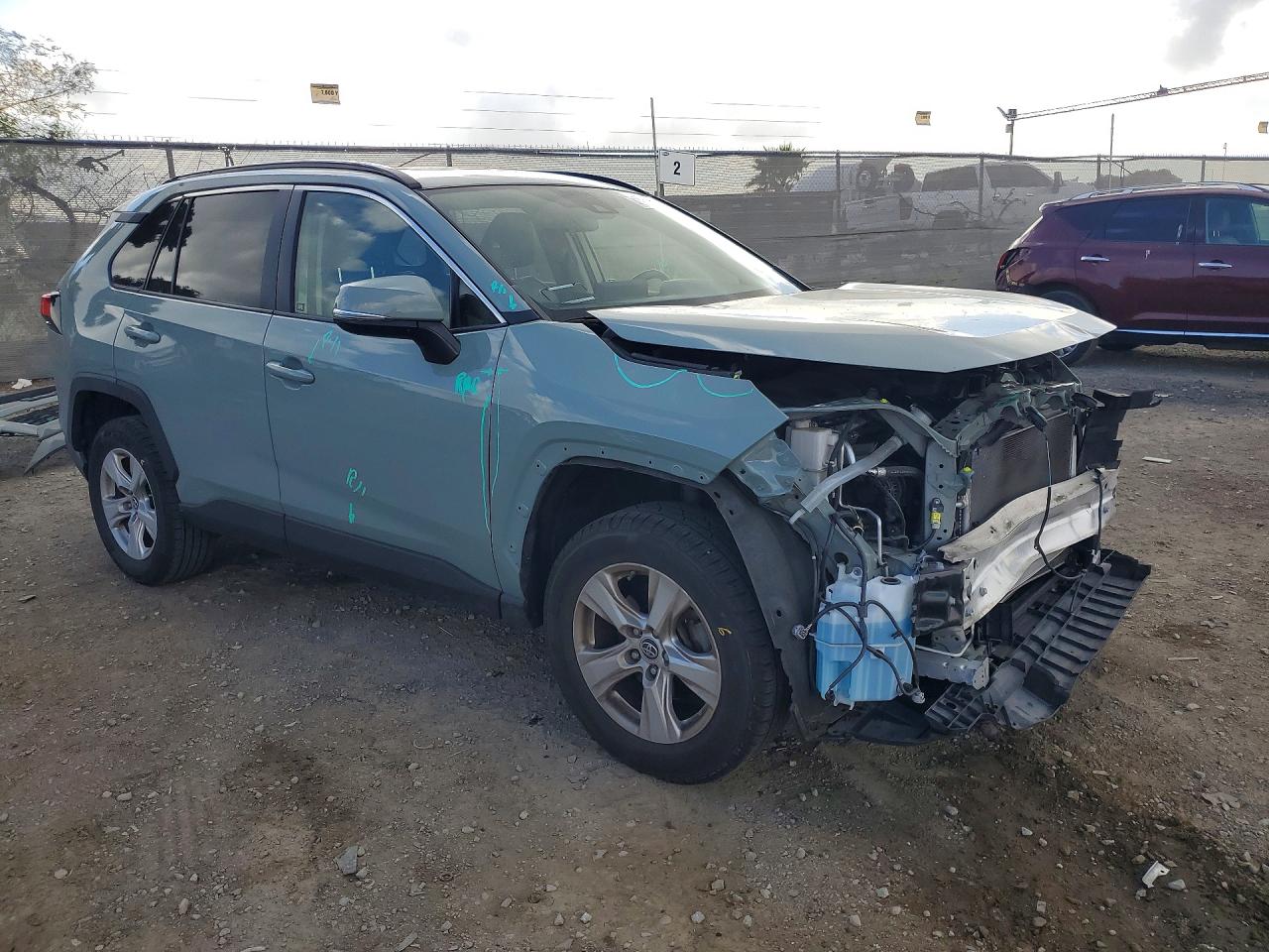2019 TOYOTA RAV4 XLE photo 10