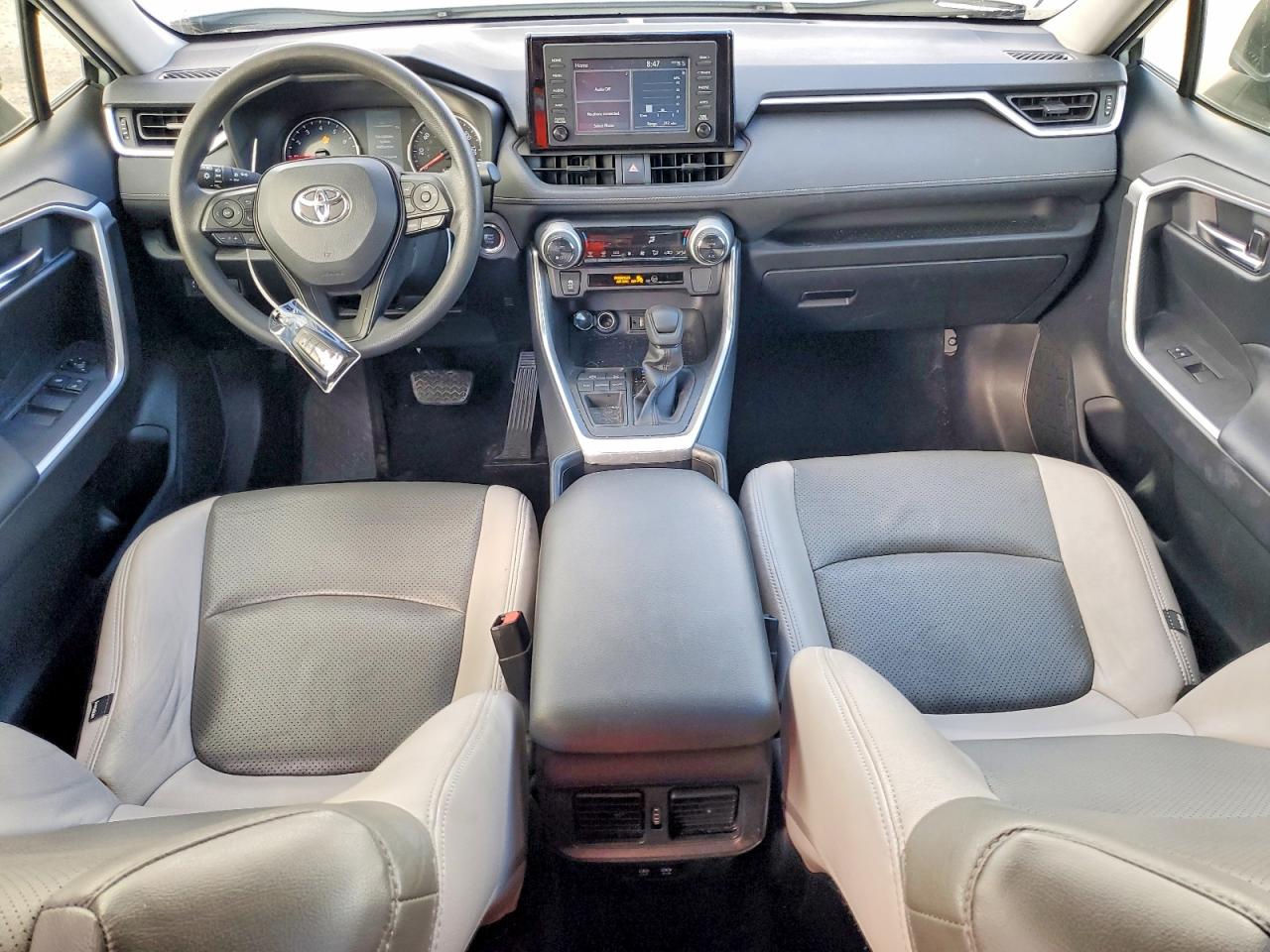 2019 TOYOTA RAV4 XLE photo 22