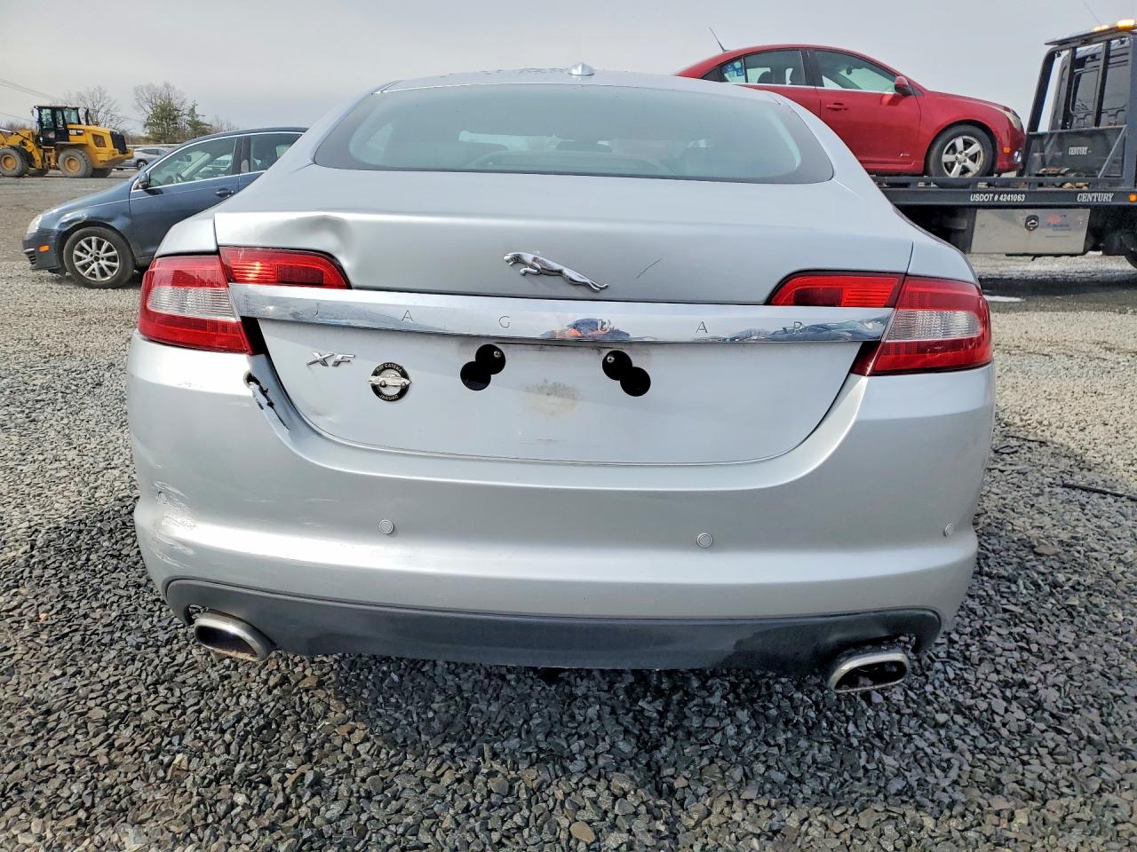 2011 JAGUAR XF photo 6