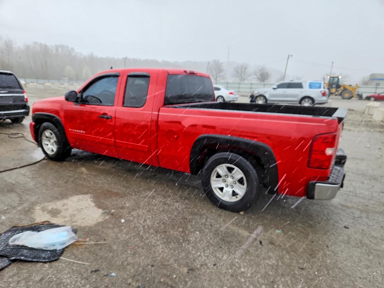 2010 CHEVROLET SILVERADO C1500 LS photo 2