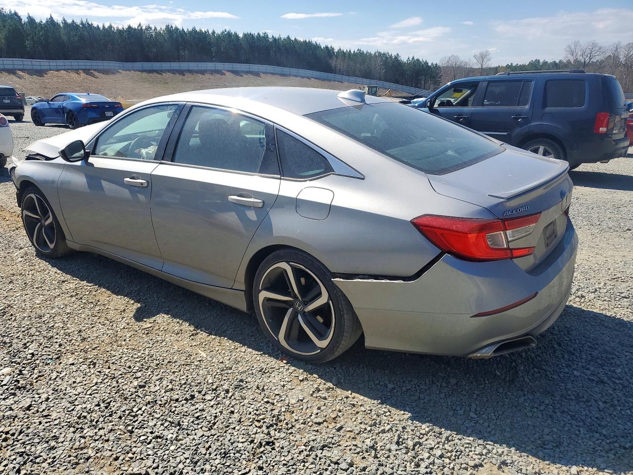 2018 HONDA ACCORD SPORT photo 3