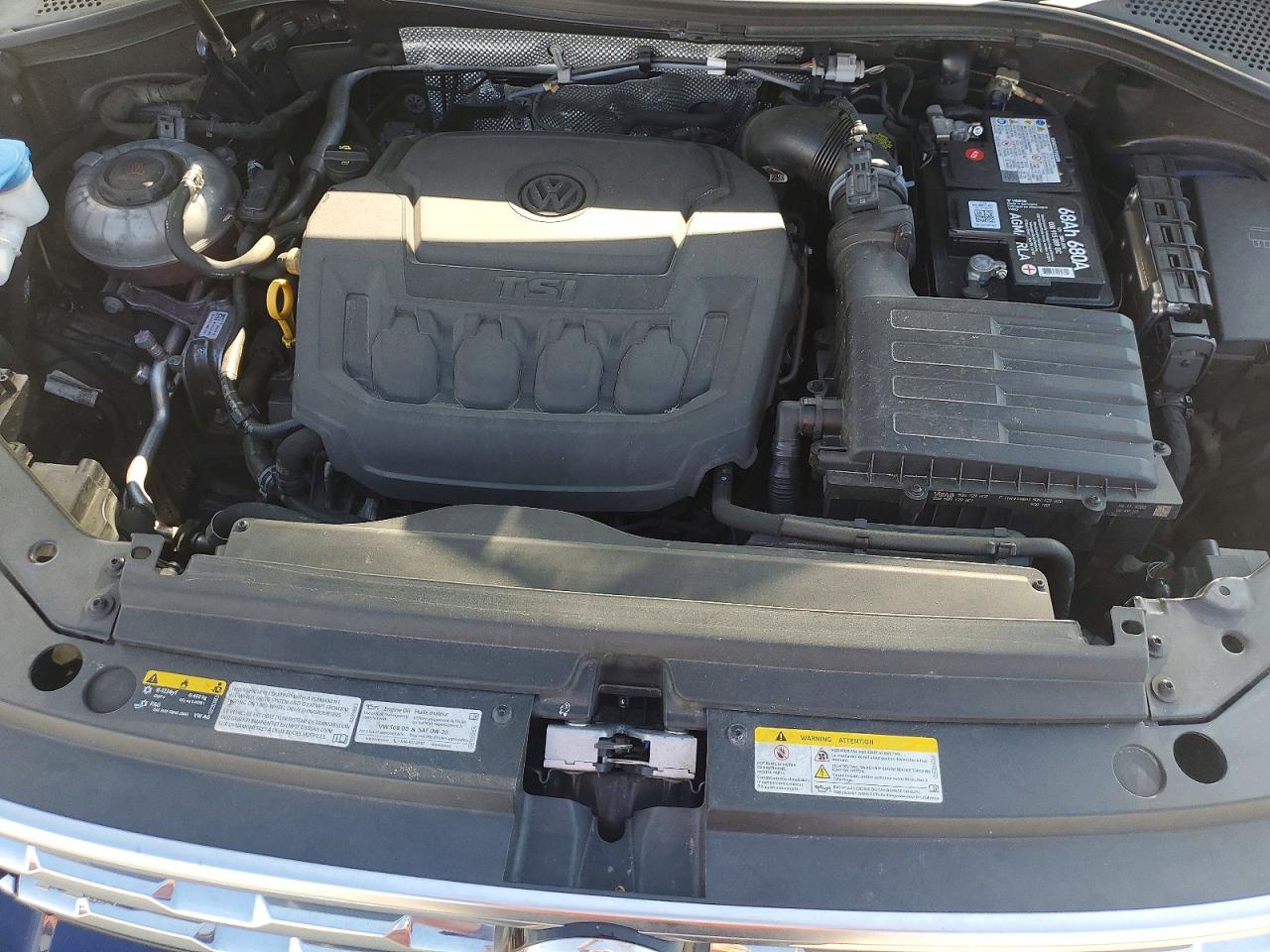 2021 VOLKSWAGEN TIGUAN SEL PREMIUM R-LINE photo 23
