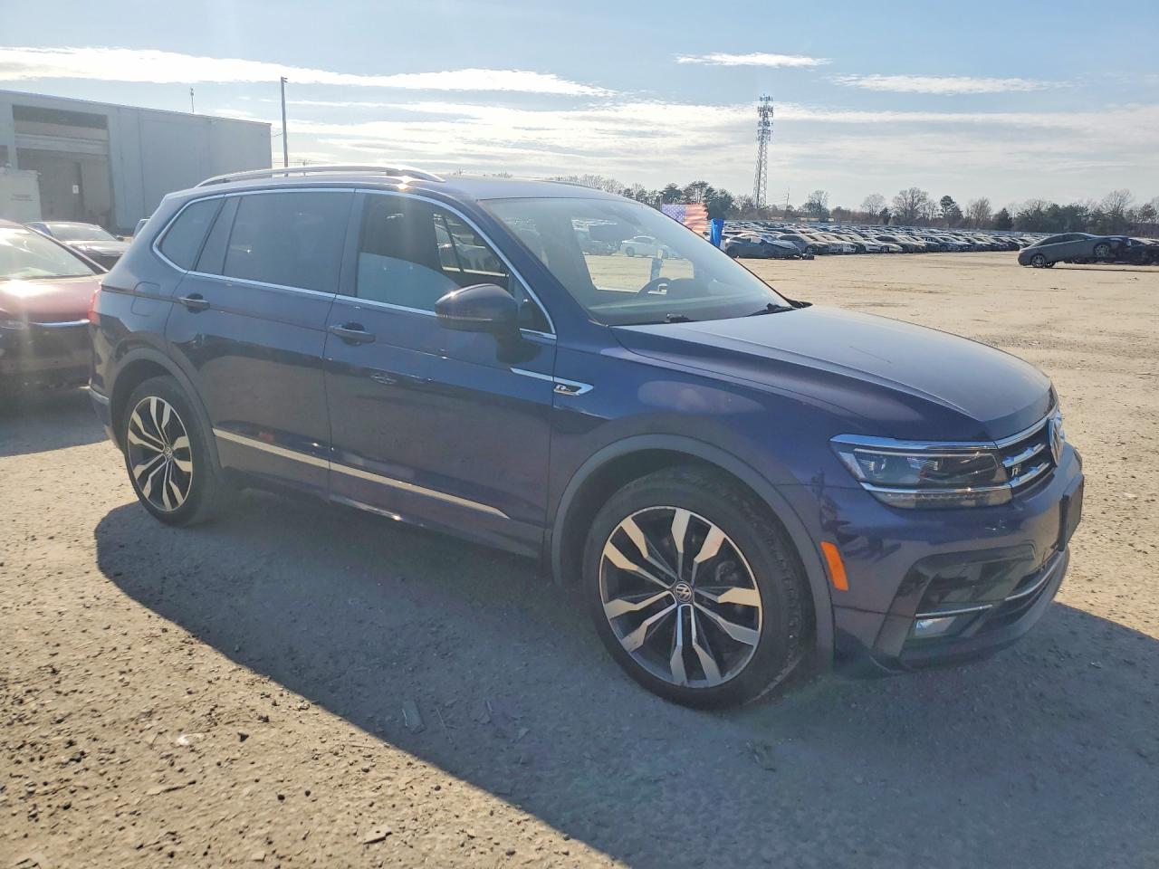 2021 VOLKSWAGEN TIGUAN SEL PREMIUM R-LINE photo 7